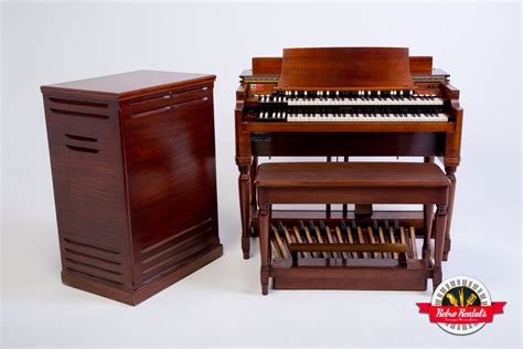 Hammond B-3 Organ and Leslie Speaker - Custom - Retro Rentals