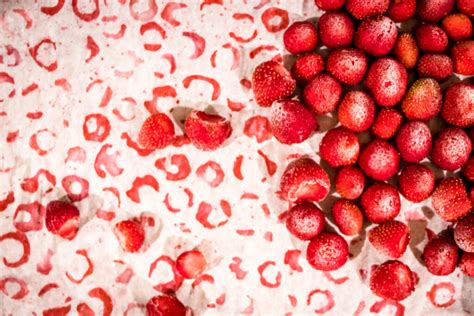 How To Freeze Fresh Berries - Pretty. Simple. Sweet.