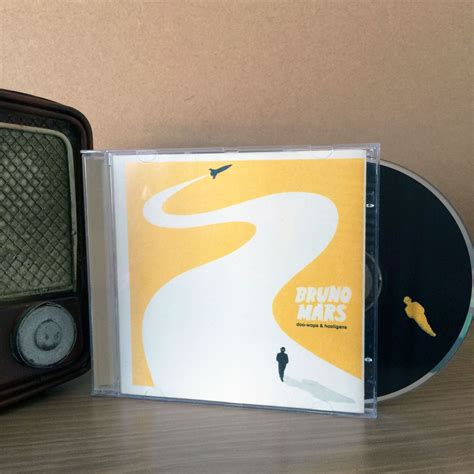 Cd Doo-wops & Hooligans By Bruno Mars | Item de Música Warner Music Usado 13819881 | enjoei