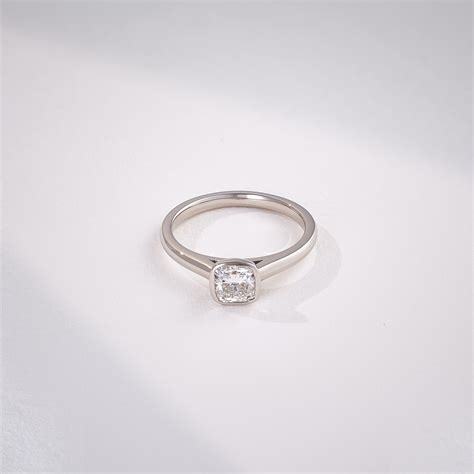 Modern Set Cushion Cut 0.78ct Diamond Ring in Recycled Platinum – Skydiamond