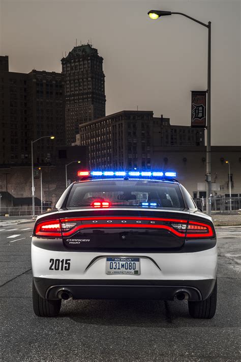 2015 Dodge Police Charger Pursuit is ready to serve and protect 370HP AWD