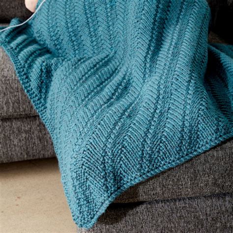 Bernat Reversible Knit Lap Blanket Free Pattern - Knitting Bee