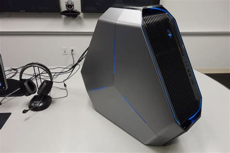 The New Alienware Area-51 Is the Weirdest Gaming PC I’ve Ever Seen