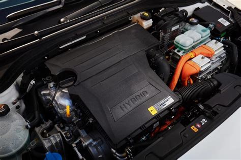 Hybrid Battery: How Long Do Hybrid Car Batteries Last? | CarsGuide