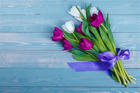 #1367659 4K, 5K, Tulips, Bouquets, Ribbon, Wood planks, Template greeting card - Rare Gallery HD ...