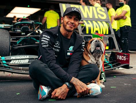 Lewis Hamilton confirmed as driver for Mercedes-AMG Petronas F1 Team - Piston.my