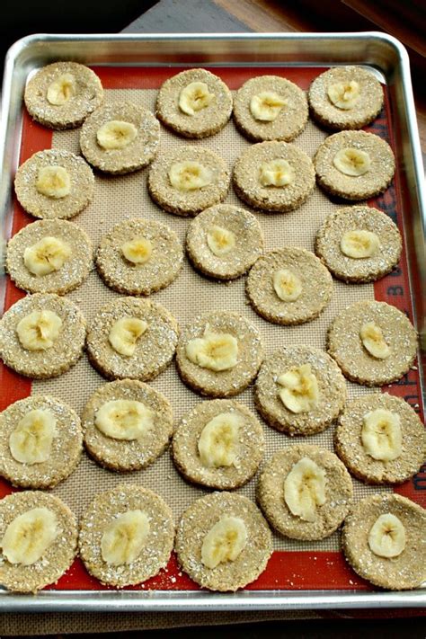 Double Banana Dog Treats – Must Love Home