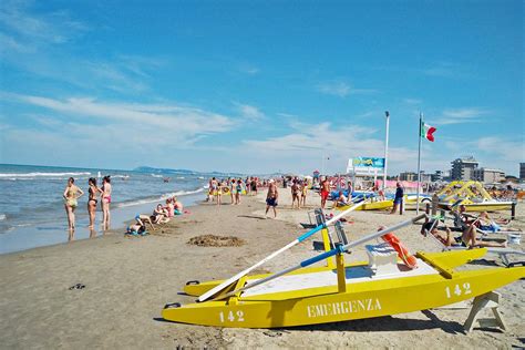 Miramare beach of Rimini - Trovaspiagge