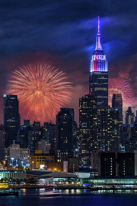 NYC Fourth Of July Fireworks Photograph by Susan Candelario - Pixels