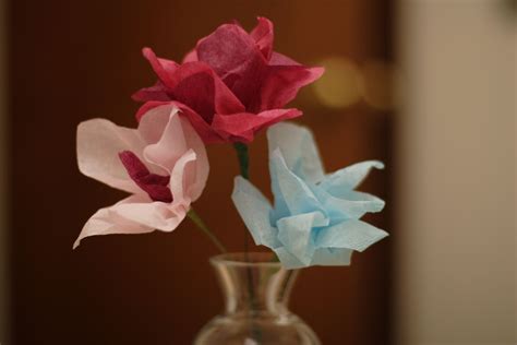 File:Paper flowers in vase.jpg - Wikipedia