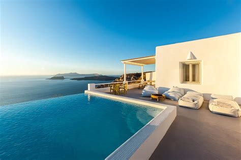 Affordable Hotels In Santorini With Caldera View - ItsAllBee | Solo Travel & Adventure Tips