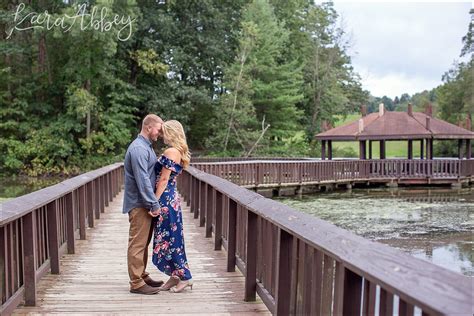 Sam & Abby / Twin Lakes Park in Greensburg, PA Engagement Session