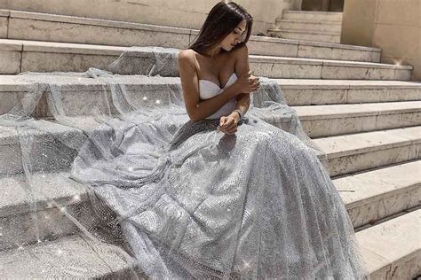 How To Choose The Best Silver Dress For A Special Occasion And Prom Night