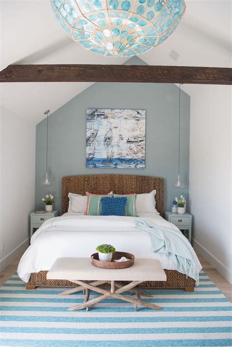 Lake House Bedroom Decor Ideas / Beautiful Lake House Decor Inspiration The Turquoise Home ...