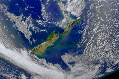 Should The Nearly Submerged "Zealandia" Be Classified As A Continent?