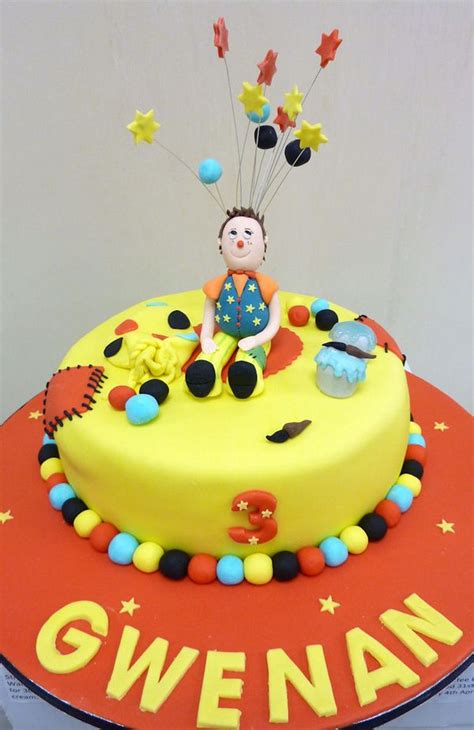 Mr Tumble birthday cake - La Creme Patisserie Blog