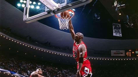 Michael Jordan better than LeBron James in every way, says poll of NBA fans - ABC7 Chicago