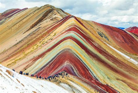 What Expect When Hiking Rainbow Mountain in Peru | The Planet D