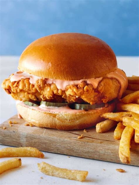 Popeyes Chicken Sandwich Recipe | Recipe | Chicken sandwich recipes, Popeyes chicken, Popeyes ...