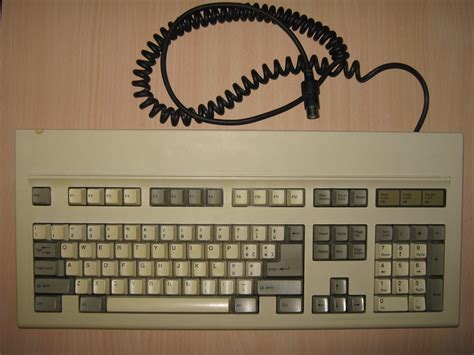 IBM PC compatible Microswitch Keyboard with AT/XT Switch | nIGHTFALL Blog / RetroComputerMania.com