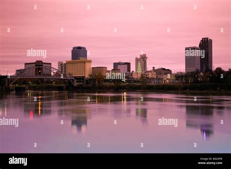 Little rock skyline hi-res stock photography and images - Alamy