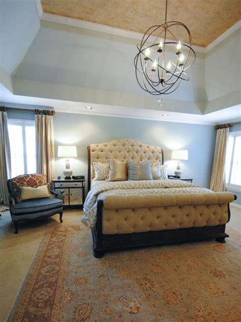 15 Bedroom Chandeliers That Bring Bouts of Romance & Style