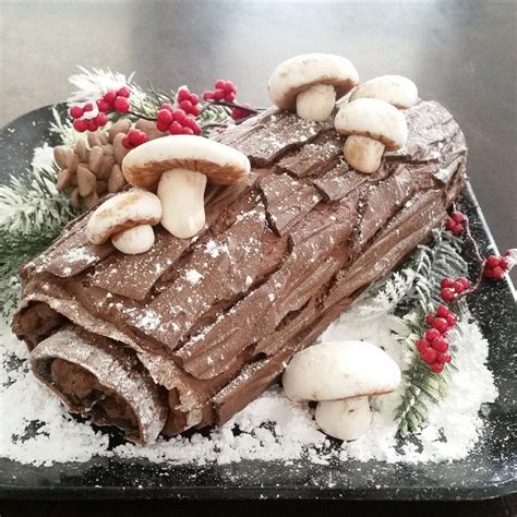 Buche de Noel | Recipe | Yule log recipe, Chocolate roll cake, Christmas cake recipes