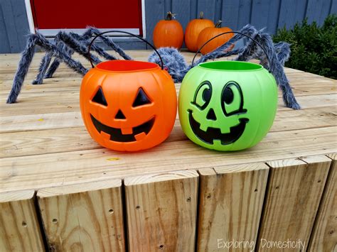 DIY Personalized Halloween Pumpkin Bucket ⋆ Exploring Domesticity