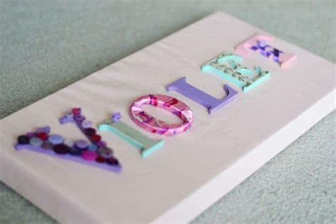 How To Make A DIY Name Sign For A Bedroom Door