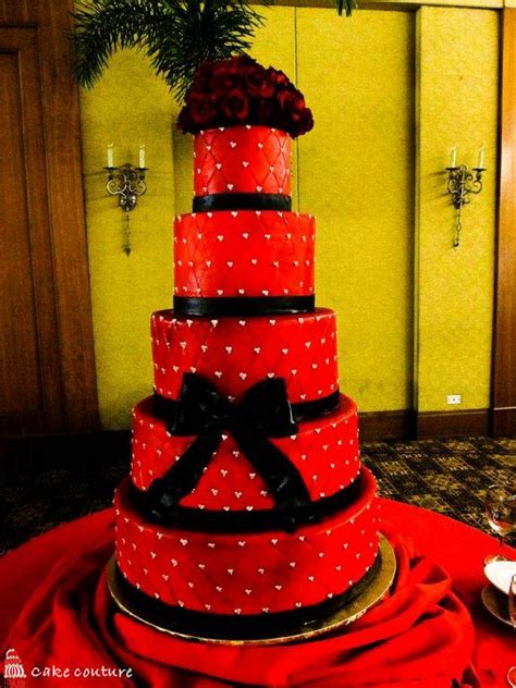 Wedding Cakes Pictures: Red and Black Wedding Cakes