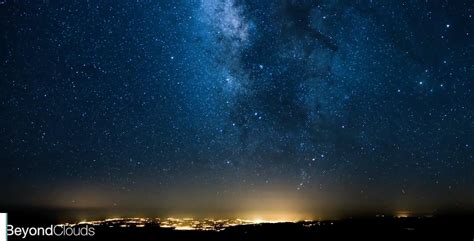 Milky Way Timelapse Video Will Mesmerize You