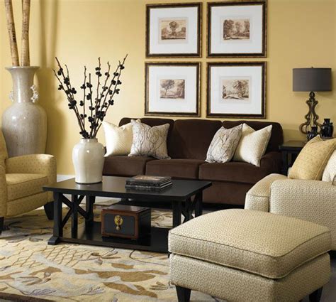 42 best images about Decorating ideas for livingrooms with dark color furniture on Pinterest