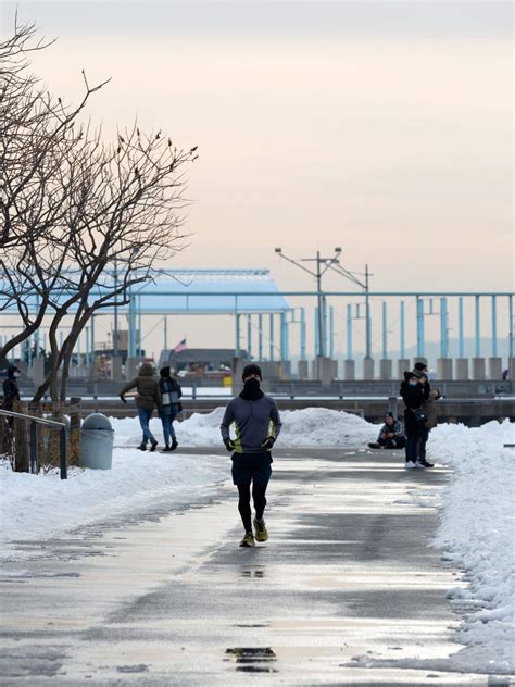 Winter Guide - Brooklyn Bridge Park