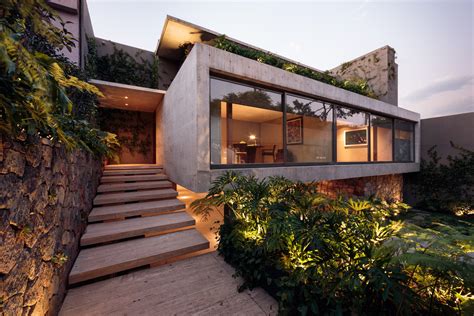 20 Gorgeous Concrete Houses With Unexpected Designs