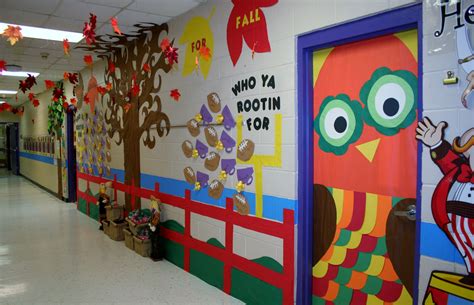 Who's Ready for Fall Classroom Door & Hallway decoration | Fall classroom decorations, Door ...