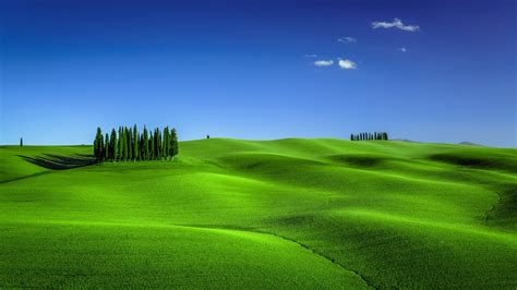 Green Meadows in Tuscany Landscape Scenery 4K Wallpaper - Download Free 4K Desktop Wallpapers