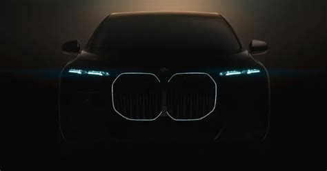 BMW i7 electric sedan teaser