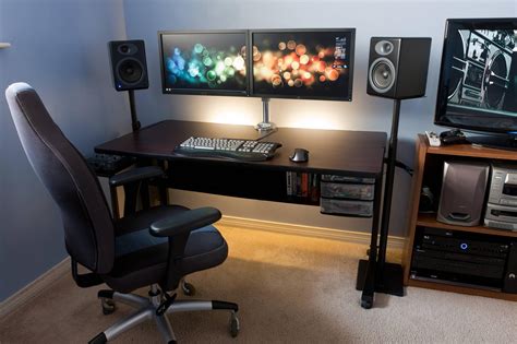 Dual Monitor Computer Desks