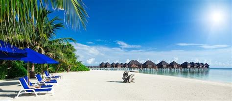 Premium Photo | Tropical beach in maldives