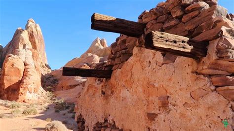 Exploring White Domes Loop Trail at Valley of Fire State Park - Cactus Atlas