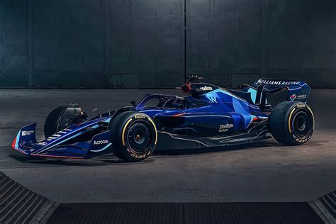 Williams reveals 2022 livery on F1 show car