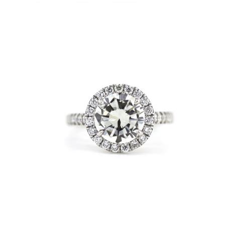 18K White Gold and Diamond Halo Ring – Diamonds On Broadbeach