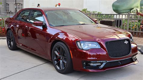 FIRST LOOK: 392 HEMI-Powered 2023 Chrysler 300C Limited Edition! - MoparInsiders