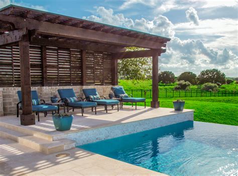 Pergolas vs Pavilions – What You Need to Know - Platinum Pools