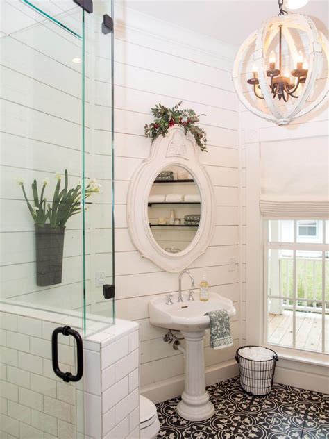 30 Best Cottage Style Bathroom Ideas and Designs for 2021