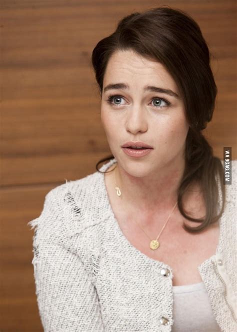 Emilia Clarke without makeup ... A rare beauty😍 - 9GAG