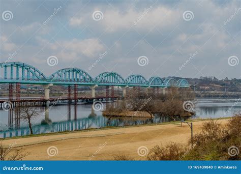 Cantilever Bridge Under Construction Stock Photo - Image of civil, danger: 169439840