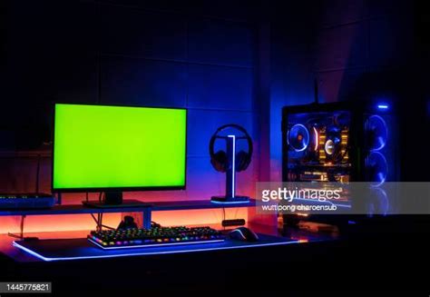 402 Gaming Green Screen Stock Photos, High-Res Pictures, and Images - Getty Images