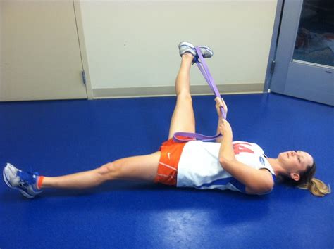 Band-Stretching for Tight Legs – Fitzness.com