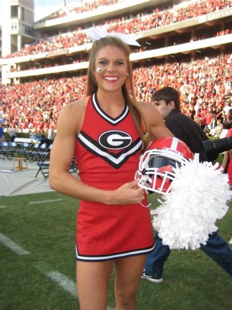 26 best Georgia Bulldogs Cheerleaders images on Pinterest | Georgia bulldogs, Football ...